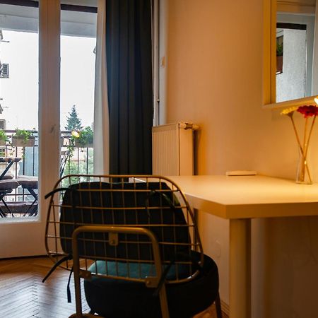 Ultracentral Hong Kong 3 Bdrm Apartment بوخارست المظهر الخارجي الصورة