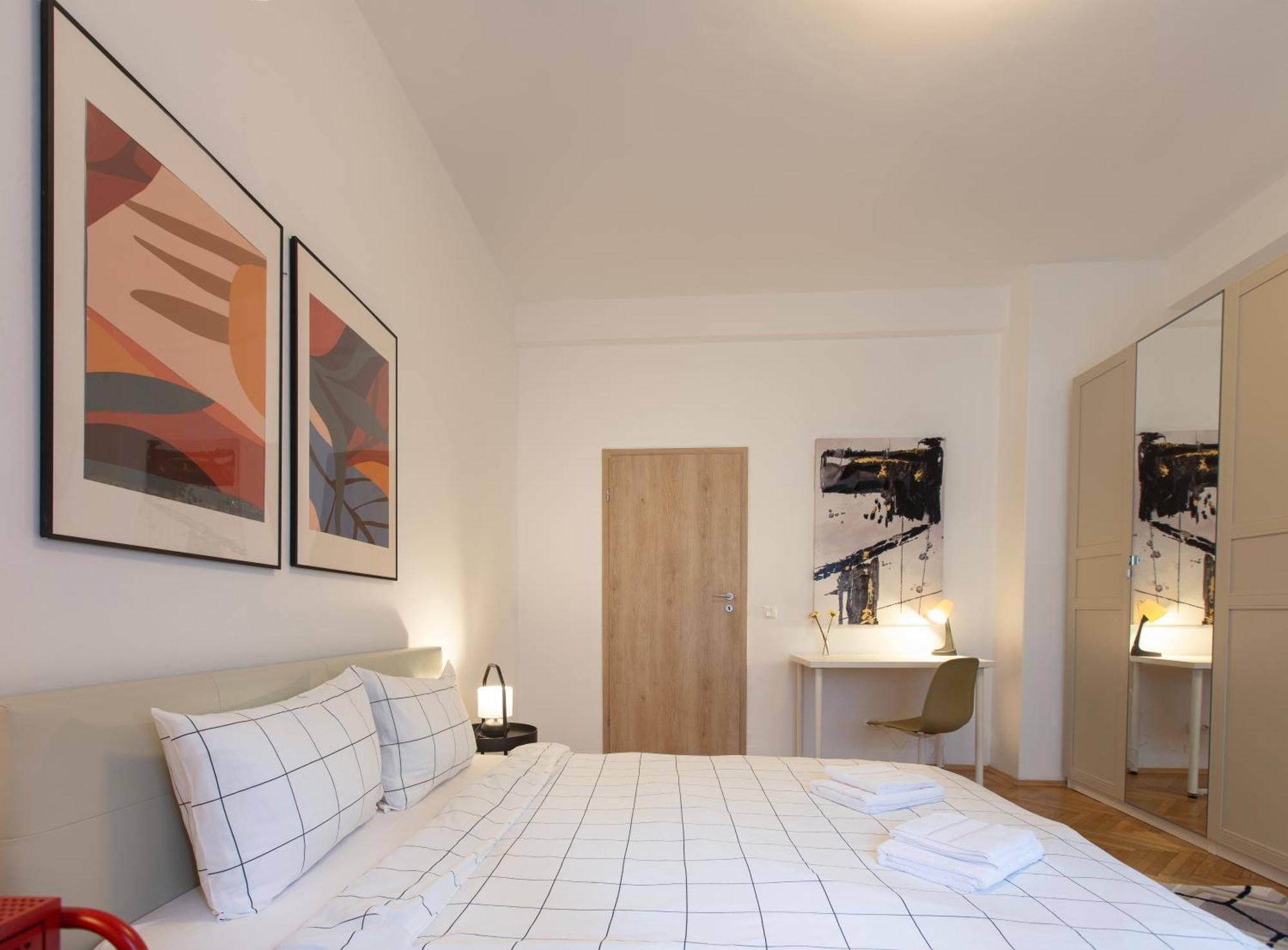 Ultracentral Hong Kong 3 Bdrm Apartment بوخارست المظهر الخارجي الصورة