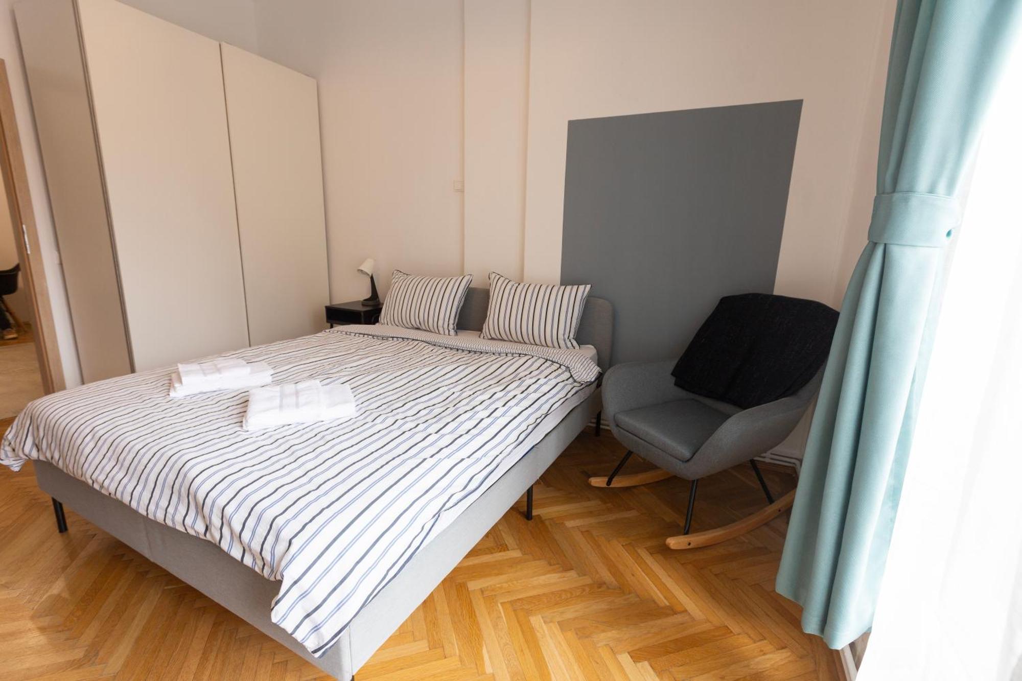 Ultracentral Hong Kong 3 Bdrm Apartment بوخارست المظهر الخارجي الصورة