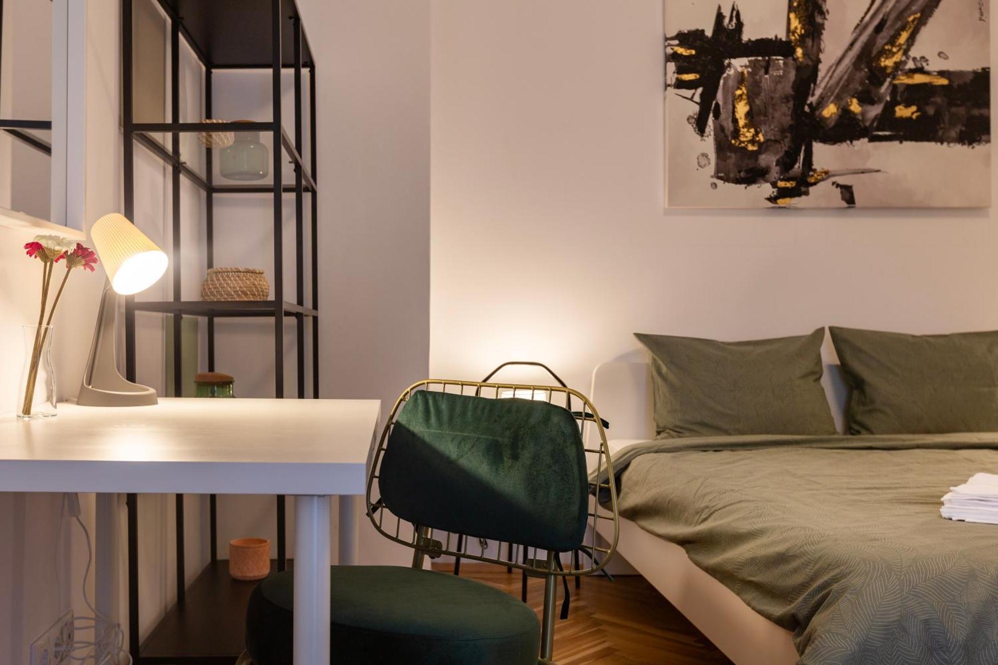 Ultracentral Hong Kong 3 Bdrm Apartment بوخارست المظهر الخارجي الصورة
