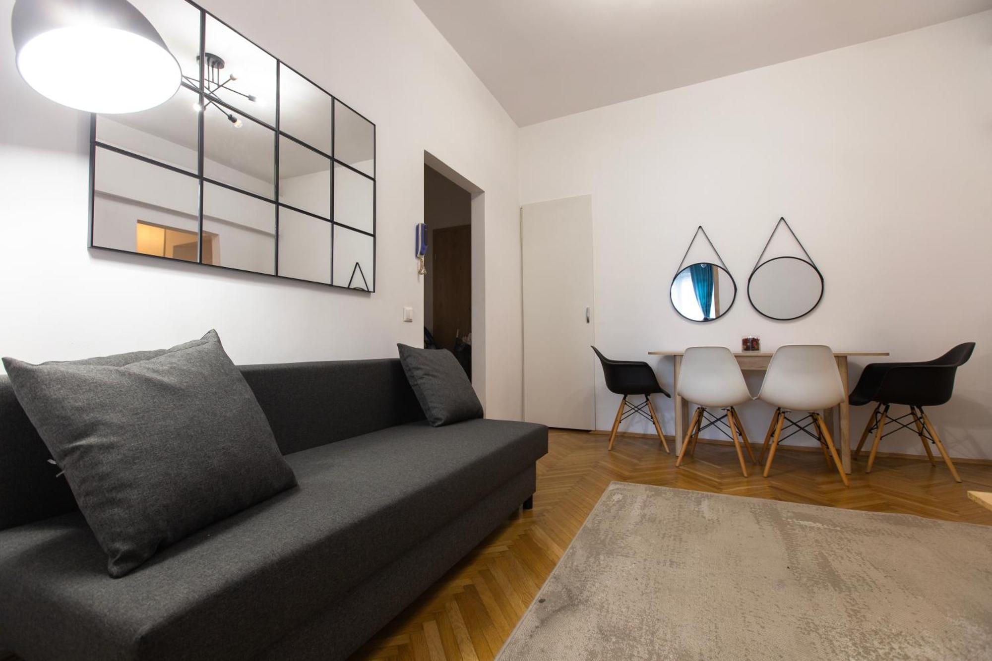 Ultracentral Hong Kong 3 Bdrm Apartment بوخارست المظهر الخارجي الصورة