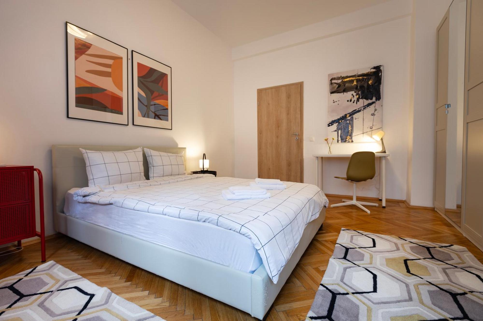Ultracentral Hong Kong 3 Bdrm Apartment بوخارست المظهر الخارجي الصورة